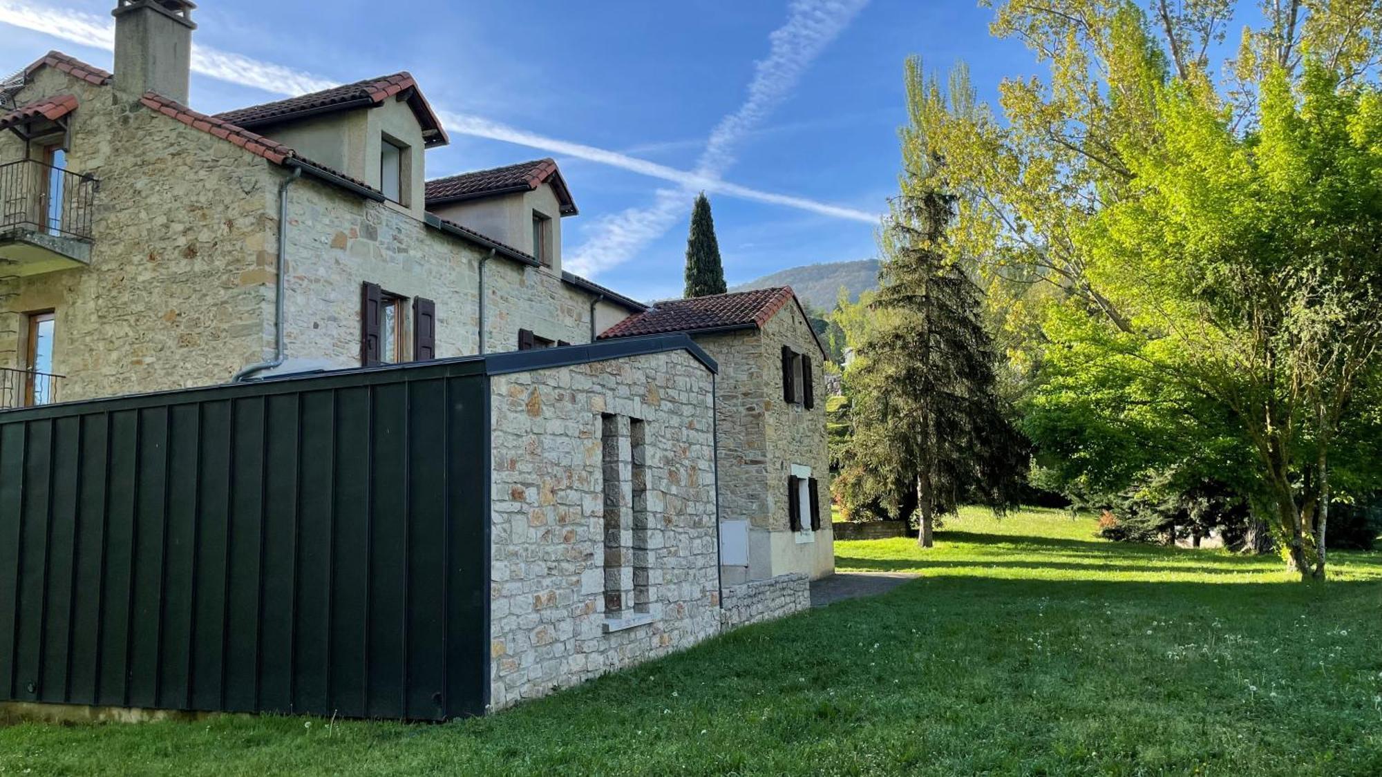 Auberge De Jeunesse Hi Millau La Maladrerie Екстериор снимка
